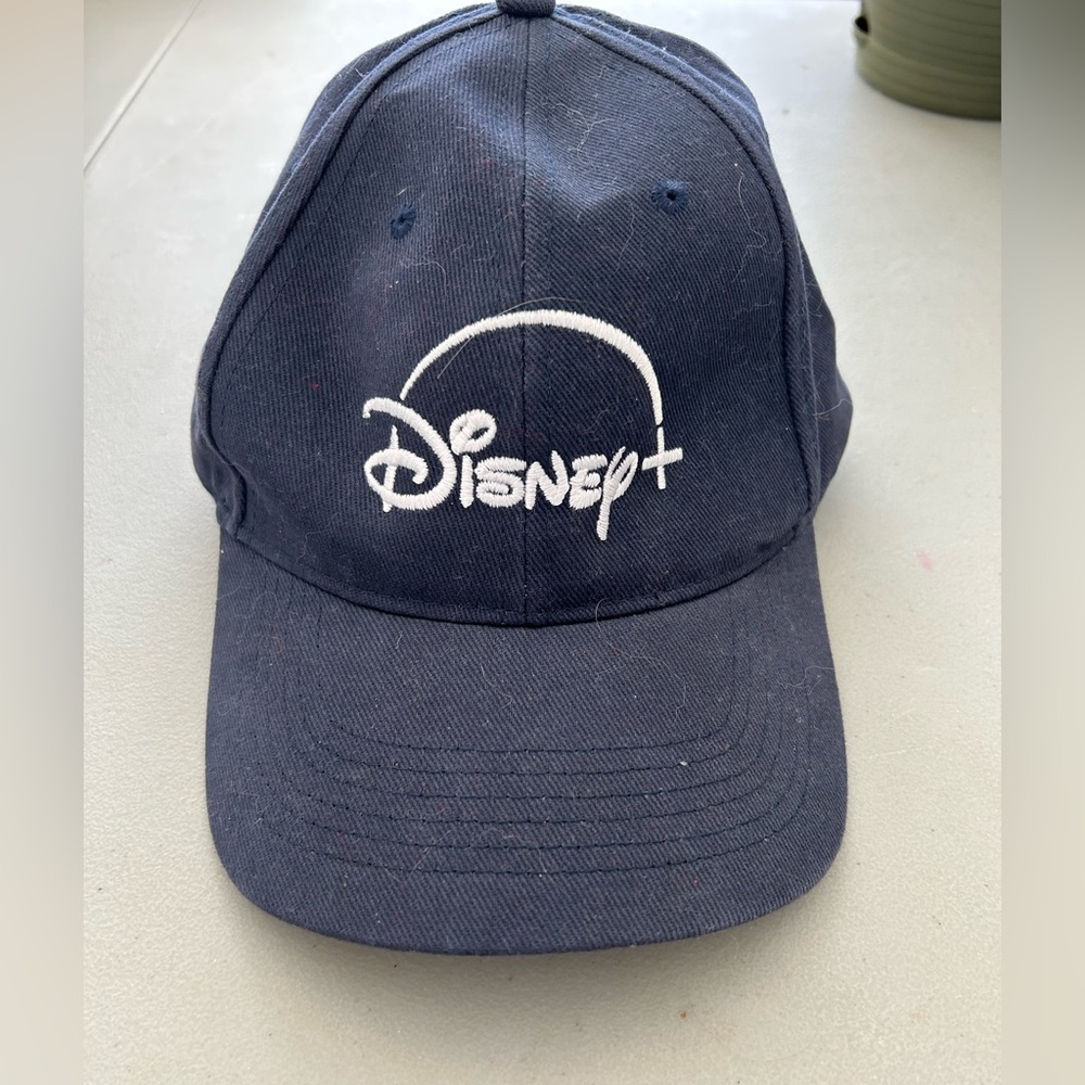 Disney + Hat D23  2019